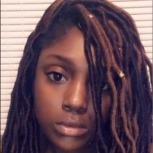 Meet your Posher, Maisha